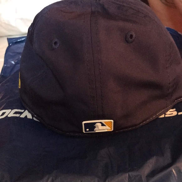 New Era Milwaukee Hat - Picture 2 of 4